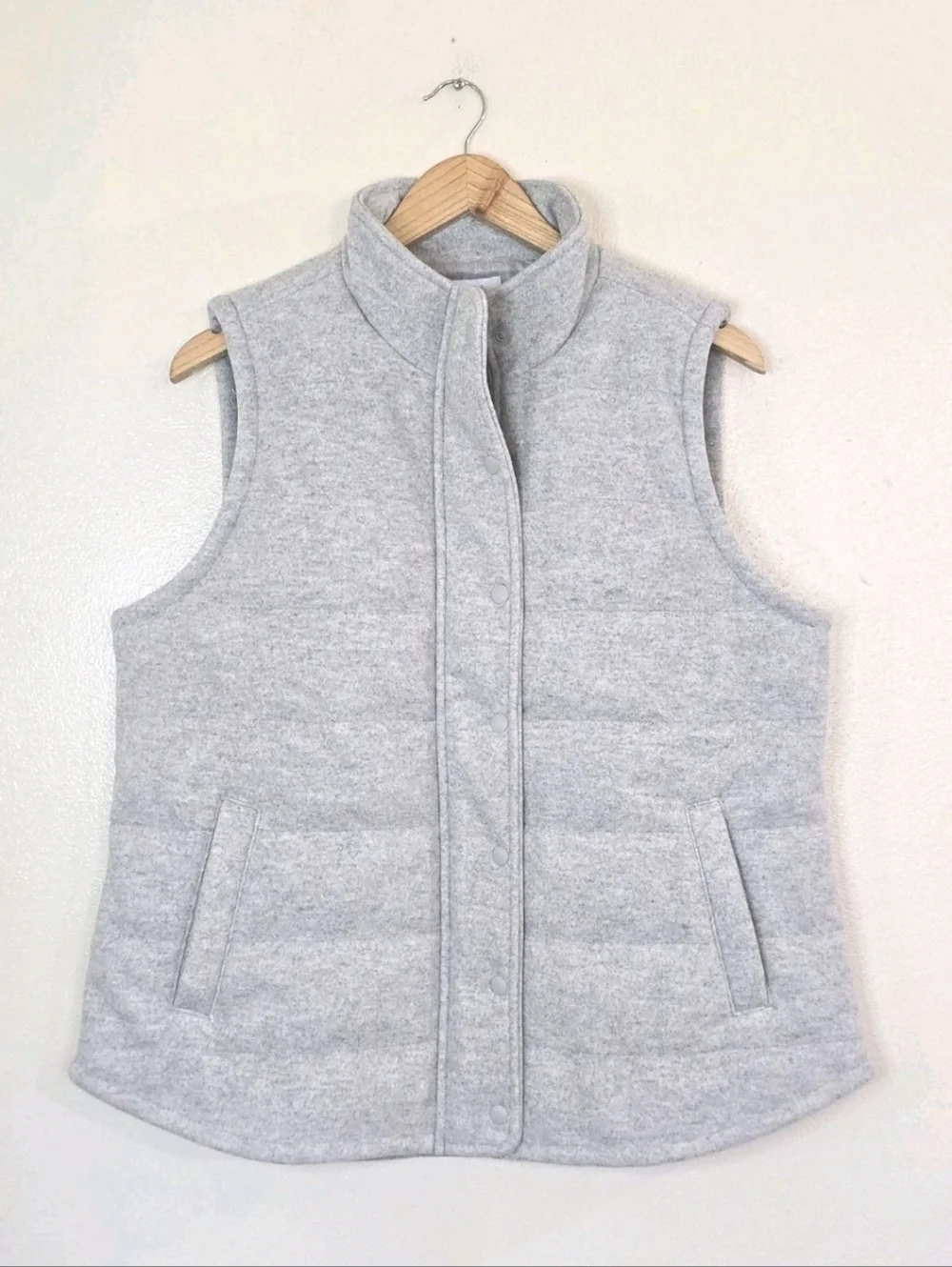 Croft & Barrow Gray Quilted Fleece Vest Women’s L Full Zip Puffer Casual Layerin - Picture 13 of 13